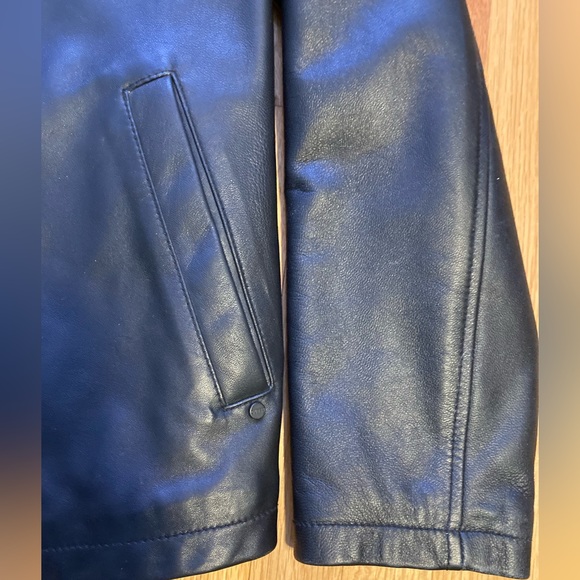 Vintage Guess leather jacket in excellent condition! - Picture 12 of 12